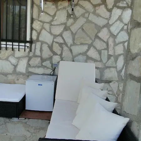 Esperanza Villa *