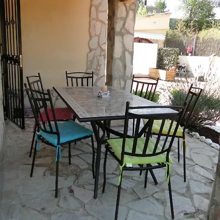 Esperanza Villa *